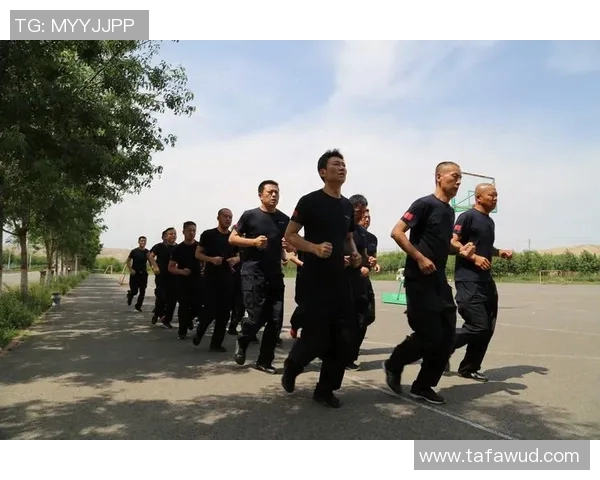 北京足球队阵地战体系解析与战术创新探讨