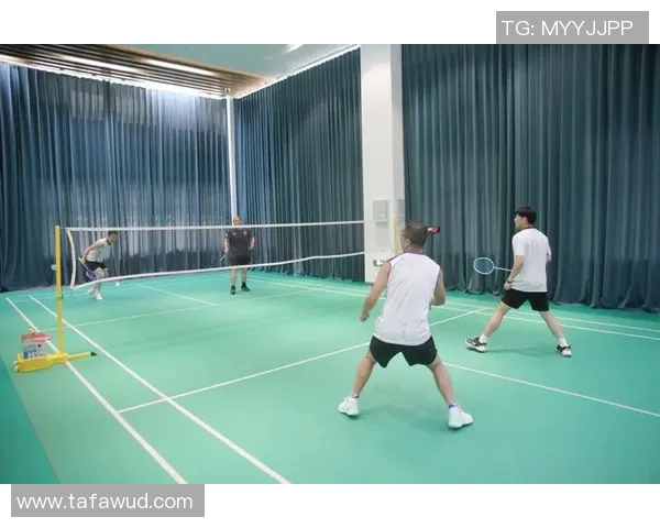 成都羽毛球队耐力训练揭秘聚焦运动员的坚持与突破